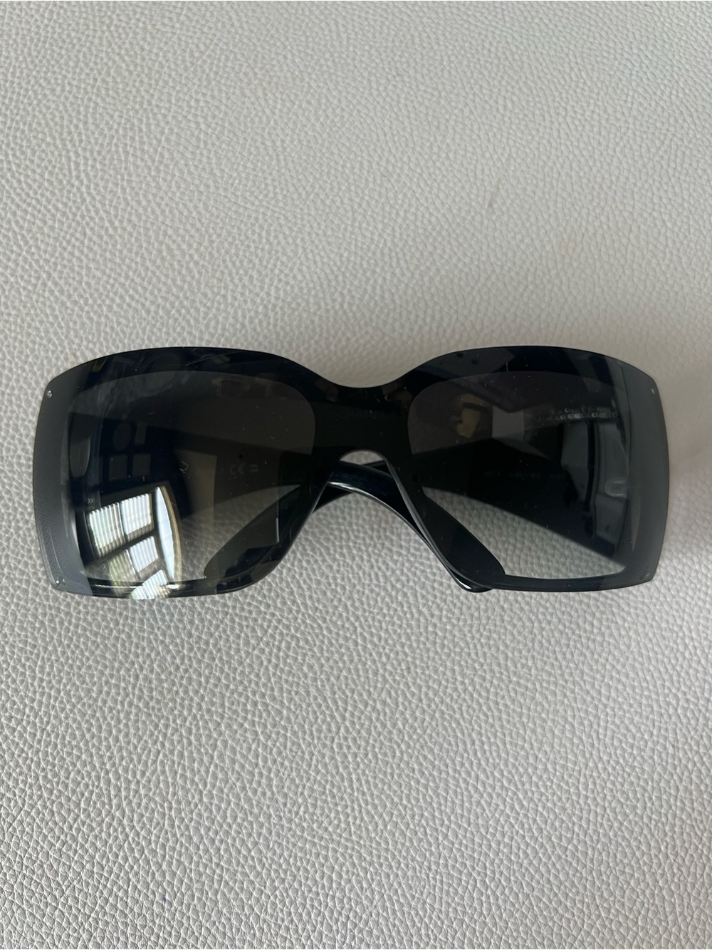 Authentic Used Chanel Woman Sunglasses